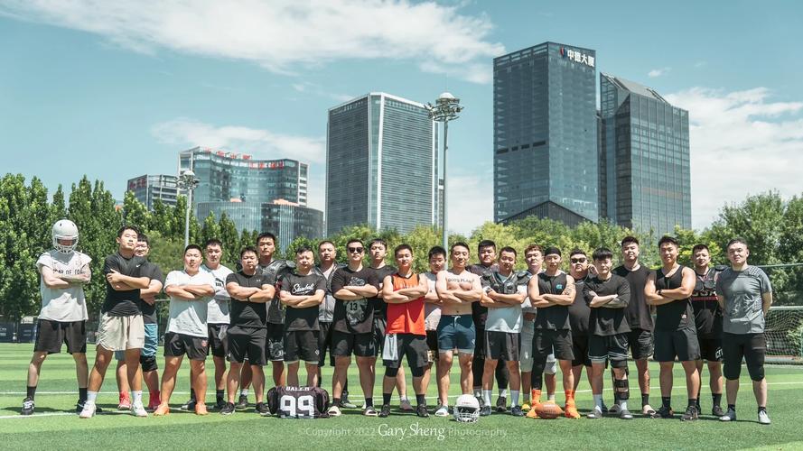 B体育官网:南非橄榄球队的新秀表现亮眼,未来可期,南非橄榄球员被杀