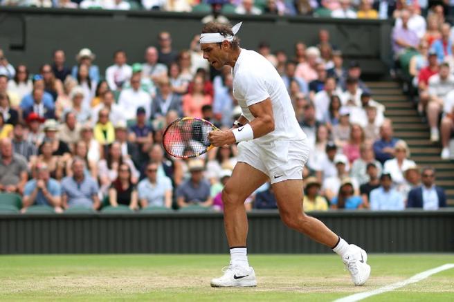 B体育：温网首轮，纳达尔轻松晋级，纳达尔几个温网冠军