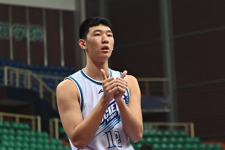 B体育关注:CBA联赛如何影响中国篮球未来?,跟我说说cba联赛的情况呗
