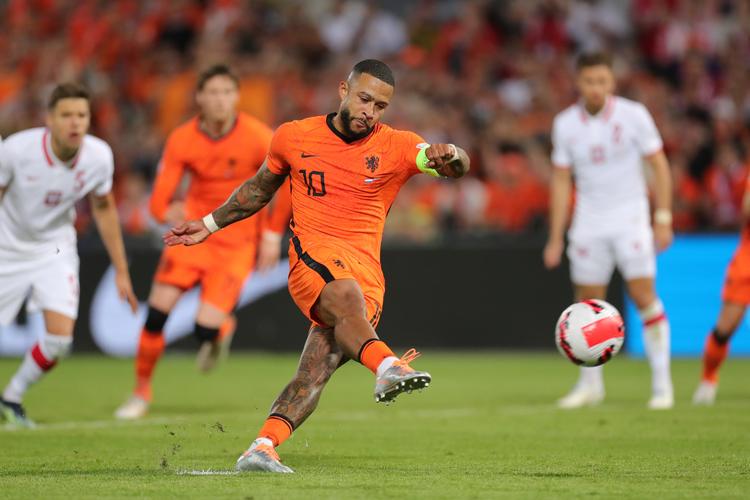 B体育最新消息：荷兰大胜卡塔尔，德佩与加克波双双破门，荷兰队客场