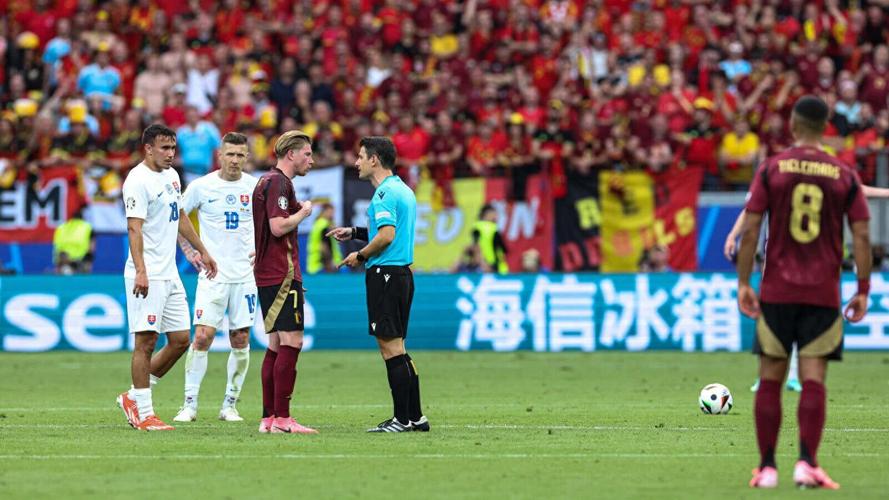 B体育新闻:比利时战胜加拿大,德布劳内带领球队夺得胜利,比利时阵容德布劳内