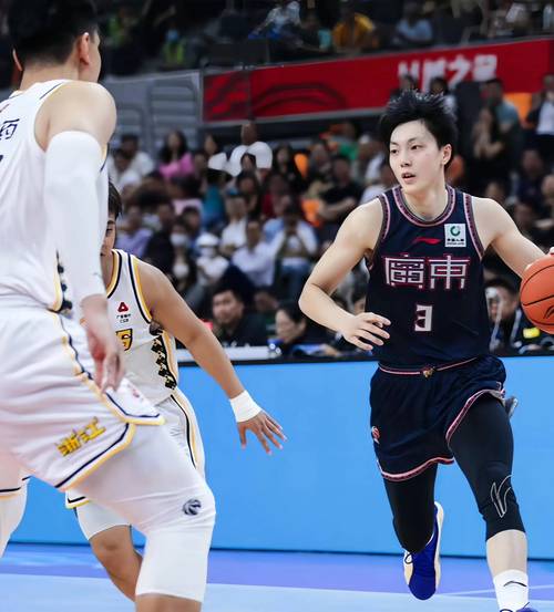 CBA球队连胜纪录刷新，B体育app即时推送，cba player