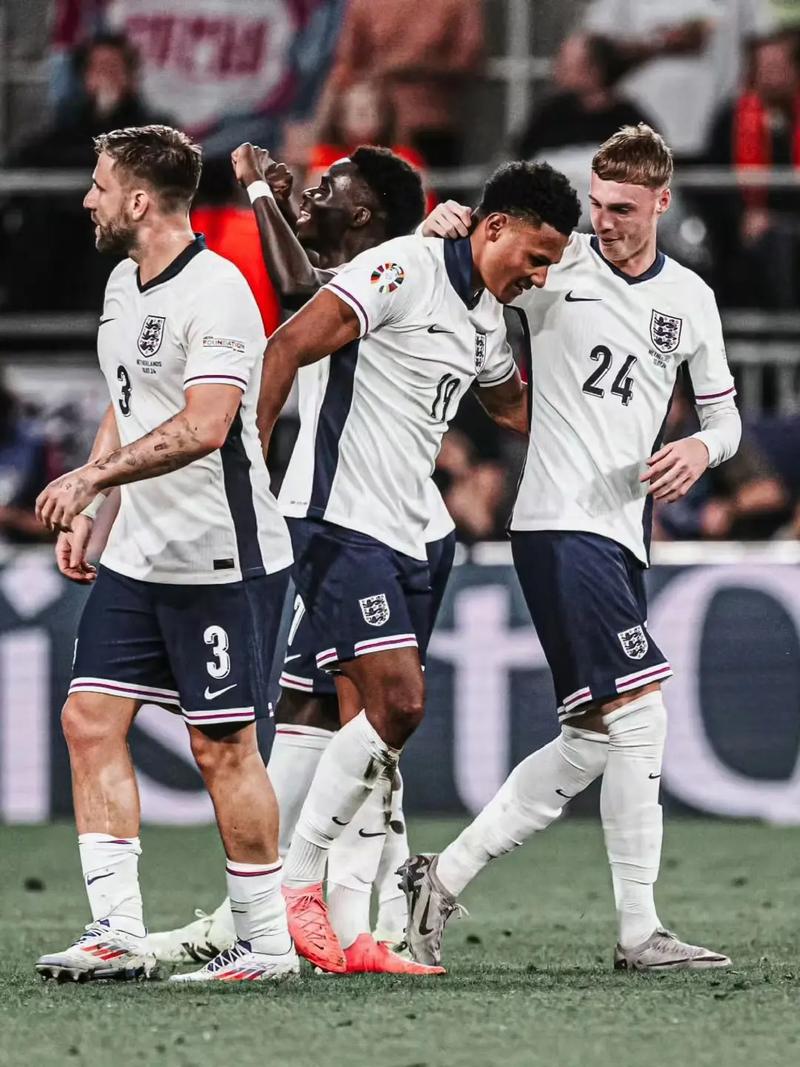 B体育官网:英格兰队的全新战术,备战下一场比赛,英格兰球队比赛