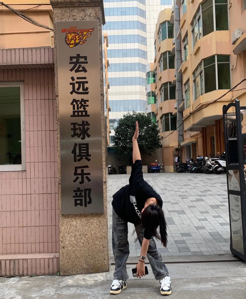 B体育看点:广东宏远迎战深圳马可波罗,赵睿贡献制胜一球,cba 广东宏远