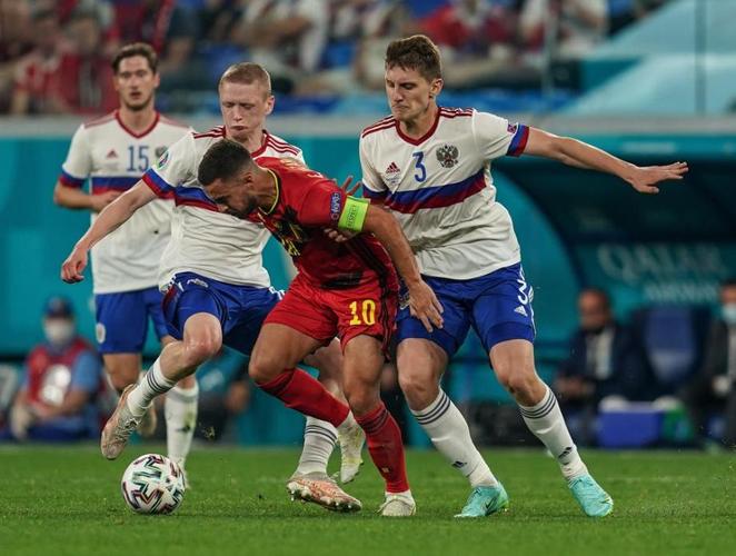 B体育与投注策略：如何通过B体育app优化您的体育博彩策略，增强游戏体验？